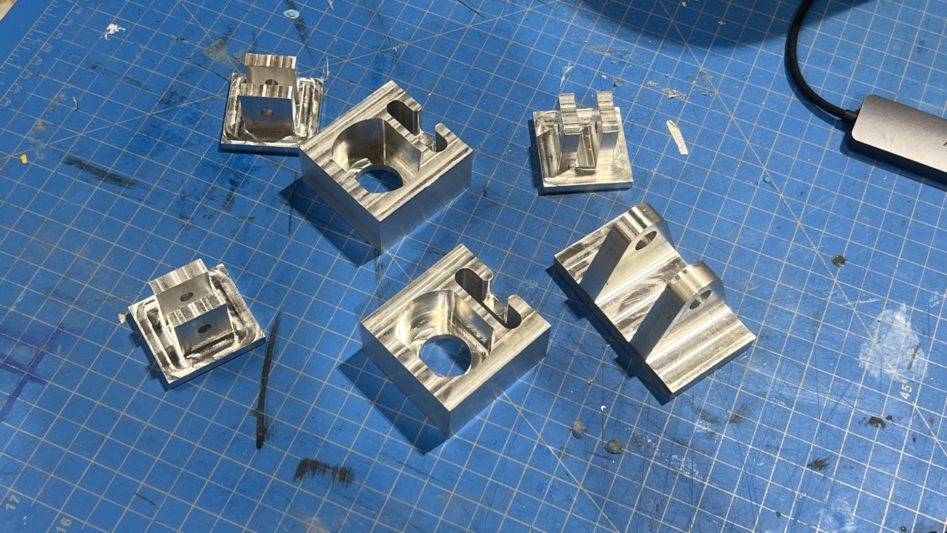 Most pivots CNC milled