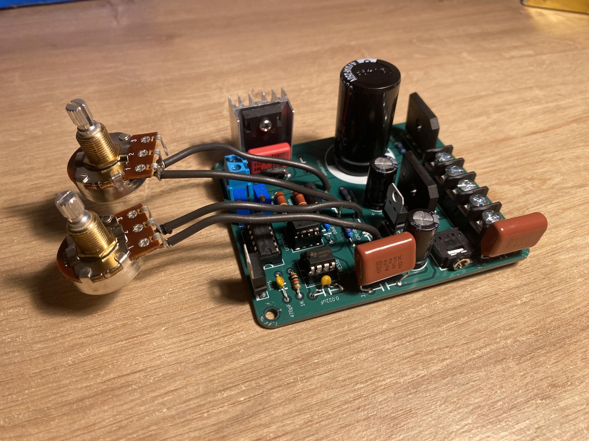 Tesla coil complete assembly